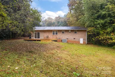 5300 Hickory Lane, Charlotte, NC 28216 - Photo 9