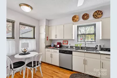 3901 Trinity Court, Asheville, NC 28805 - Photo 9