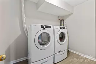 28 Timber Ln, Asheville, NC 28806 - Photo 37