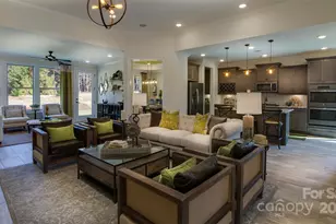 8937 Silver Springs Ct, Charlotte, NC 28215 - Photo 5