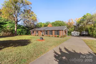 1332 N Dobys Bridge Rd, Fort Mill, SC 29715 - Photo 5