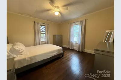 375 20th Avenue NE, Hickory, NC 28601 - Photo 17