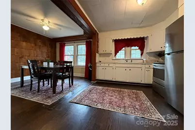 375 20th Avenue NE, Hickory, NC 28601 - Photo 13