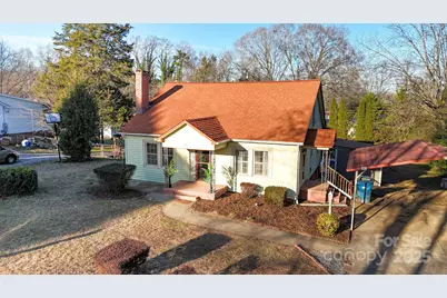 375 20th Avenue NE, Hickory, NC 28601 - Photo 1