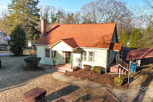 375 20th Ave NE, Hickory, NC 28601 - Photo 1