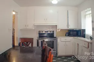 739 Vale St, Shelby, NC 28150 - Photo 5