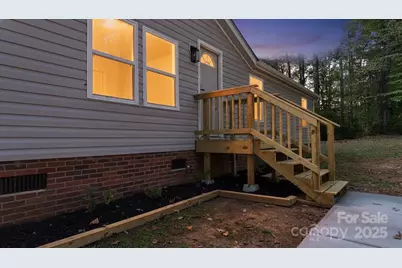 5050 Park Creek Drive, Mount Holly, NC 28120 - Photo 5