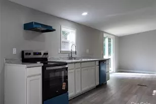 5050 Park Creek Dr, Mount Holly, NC 28120 - Photo 13