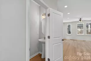 1614 Spring St, Charlotte, NC 28206 - Photo 13