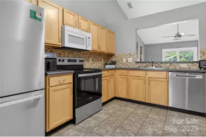 3219 Alderpoint Lane, Charlotte, NC 28262 - Photo 9