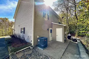 3 Rocking Porch Rd, Asheville, NC 28805 - Photo 3