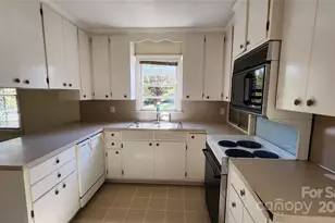 150 31st Ave NW, Hickory, NC 28601 - Photo 11