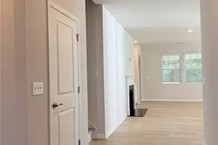 6436 Fairfax Ct, Maiden, NC 28658 - Photo 3