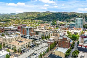 21 Battery Park Ave, Asheville, NC 28801 - Photo 27