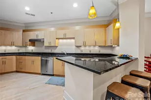 21 Battery Park Ave, Asheville, NC 28801 - Photo 5