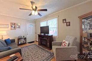 1521 Herrin Ave, Charlotte, NC 28205 - Photo 5