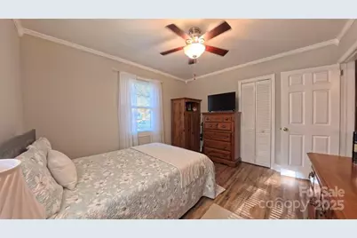 1521 Herrin Avenue, Charlotte, NC 28205 - Photo 13
