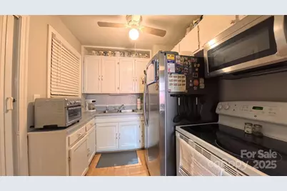 1521 Herrin Avenue, Charlotte, NC 28205 - Photo 9