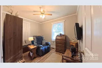 1521 Herrin Avenue, Charlotte, NC 28205 - Photo 15