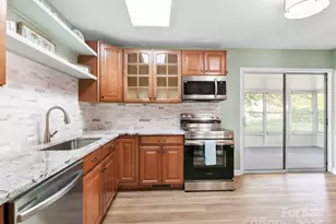 115 Scenic View Dr, Swannanoa, NC 28778 - Photo 9