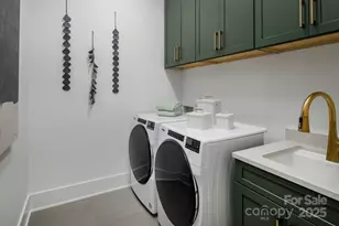 6019 Moonglade Way, Charlotte, NC 28269 - Photo 13