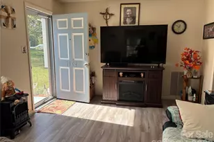 1954 Villa Dr, Newton, NC 28658 - Photo 7