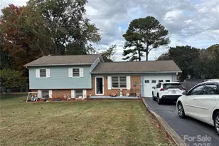 1954 Villa Dr, Newton, NC 28658 - Photo 1