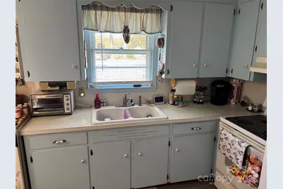 1954 Villa Drive, Newton, NC 28658 - Photo 17