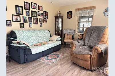 1954 Villa Drive, Newton, NC 28658 - Photo 3