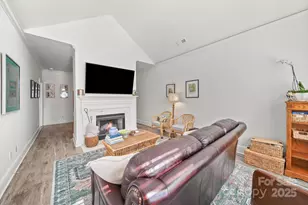 2315 Selwyn Ave, Charlotte, NC 28207 - Photo 11