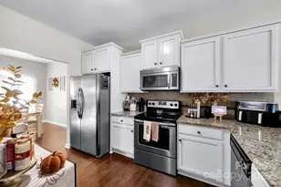 431 Battery Cir, Lake Wylie, SC 29710 - Photo 9