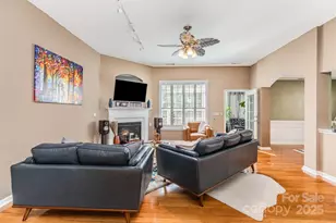 10438 Tintinhull Dr, Fort Mill, SC 29707 - Photo 7