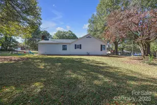 227 W 27th St, Newton, NC 28658 - Photo 33