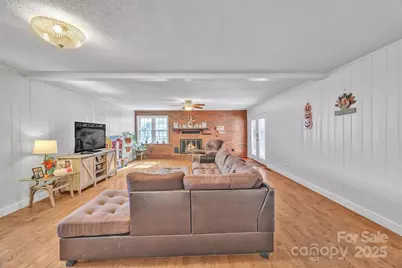 227 W 27th Street, Newton, NC 28658 - Photo 7