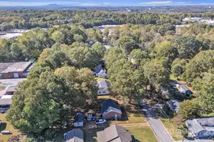 227 W 27th St, Newton, NC 28658 - Photo 37