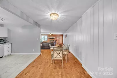 227 W 27th Street, Newton, NC 28658 - Photo 9