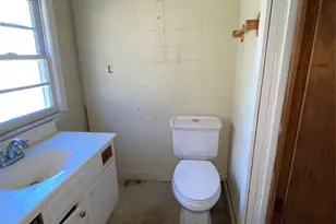 318 S 6th St, Lockhart, SC 29364 - Photo 11