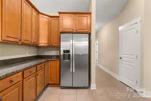 22 Craftsman View Dr, Asheville, NC 28804 - Photo 15