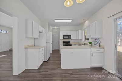 9201 Rotherham Lane, Charlotte, NC 28216 - Photo 11