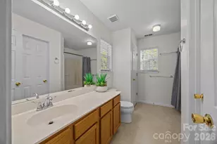 9201 Rotherham Ln, Charlotte, NC 28216 - Photo 33