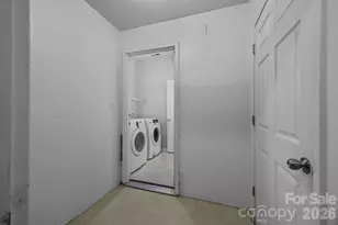 9201 Rotherham Ln, Charlotte, NC 28216 - Photo 25