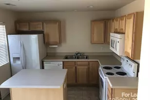 11138 Derryrush Dr, Charlotte, NC 28213 - Photo 3