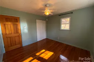 14 Lake View Dr N, Marion, NC 28752 - Photo 13