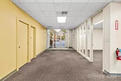 704 N Cannon Boulevard, Kannapolis, NC 28083 - Photo 5