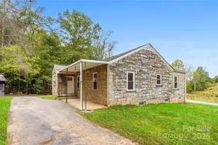 421 Hazel Brook Rd, Marshall, NC 28753 - Photo 5