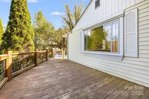 209 Governors View Rd, Asheville, NC 28805 - Photo 21