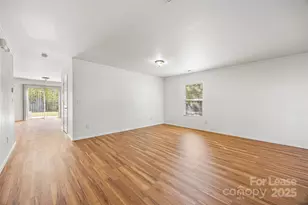 4102 Rosefield Ct, Charlotte, NC 28215 - Photo 3