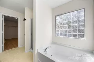 4102 Rosefield Ct, Charlotte, NC 28215 - Photo 23