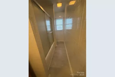 5601 Howard Gap Road, Flat Rock, NC 28731 - Photo 21