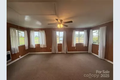 5601 Howard Gap Road, Flat Rock, NC 28731 - Photo 9